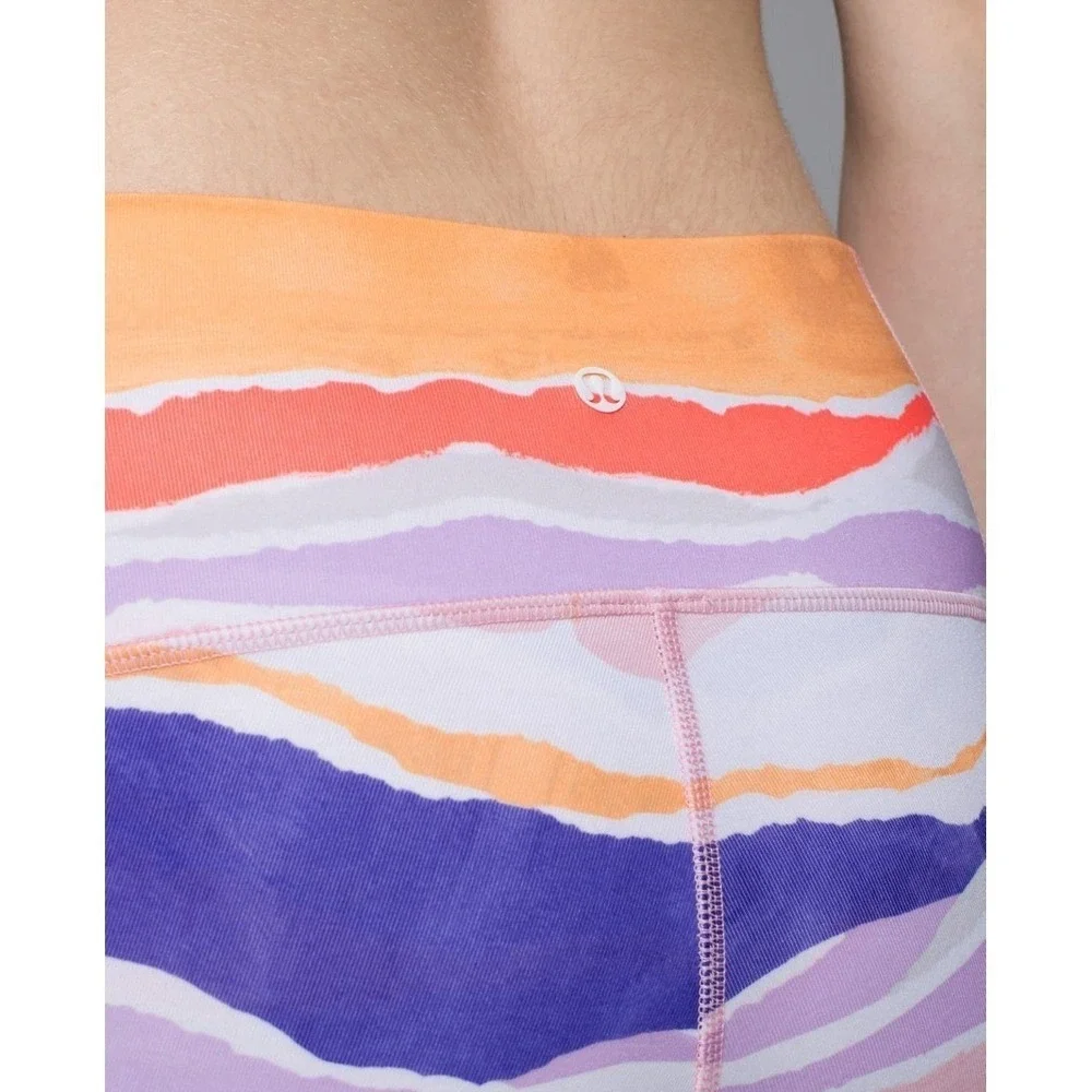 Lululemon True Self Crop Womens Leggings Size 6 Bleacher Stripe White Iris